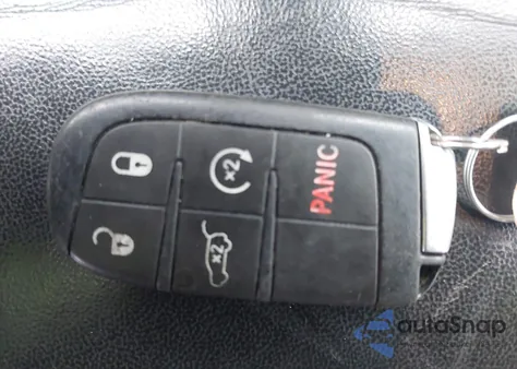 2019 Jeep Grand Cherokee Limited 4X4 z USA, uszkodzony, nr VIN 1C4RJFBG4KC592845